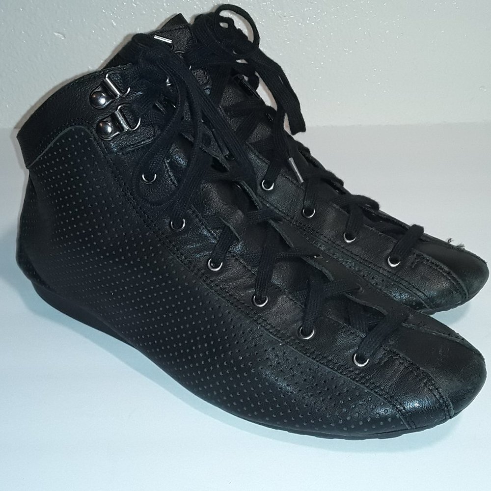 Kels Dagger Ankle Boots